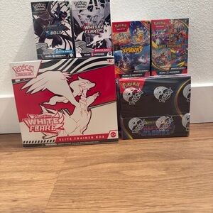 Pokemon White Flare Elite Trainer Box - Red and White